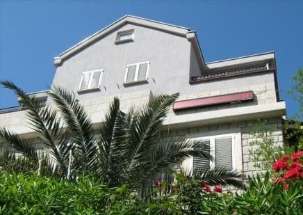 House springs apartments